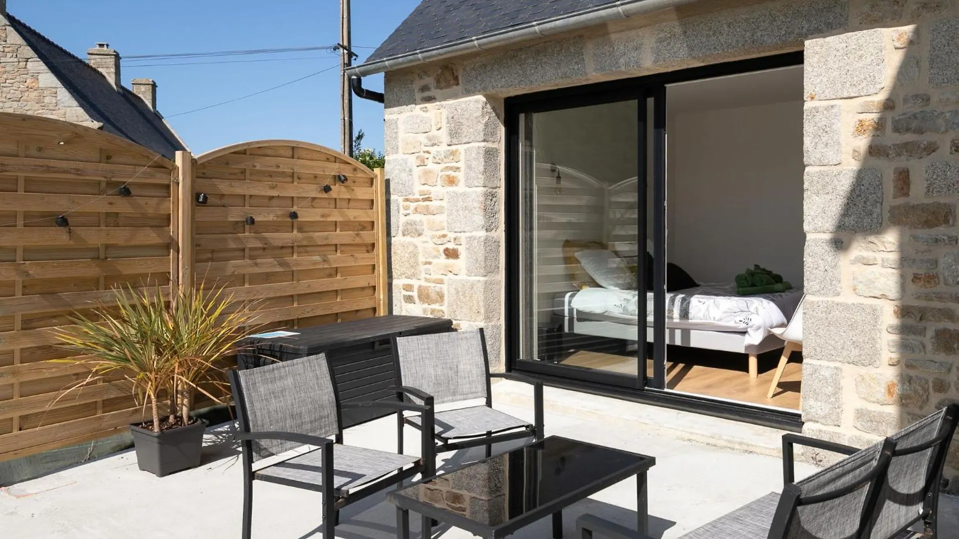 Holiday Home La Maison De Parrain By Interhome Kerlouan Frankrike